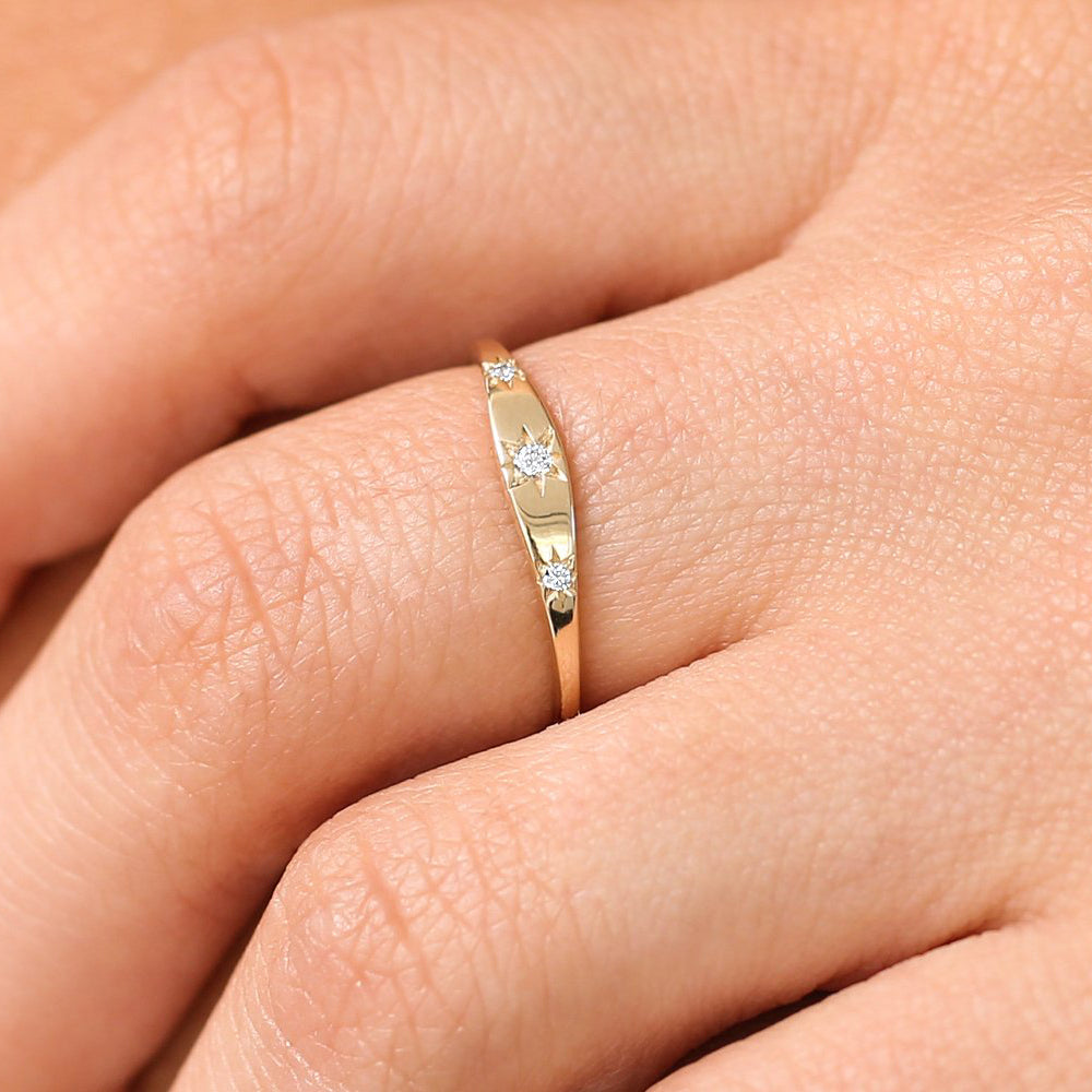 OBFJ1878 - 14K Gold Star Setting 3 Diamond Stacking Ring 5