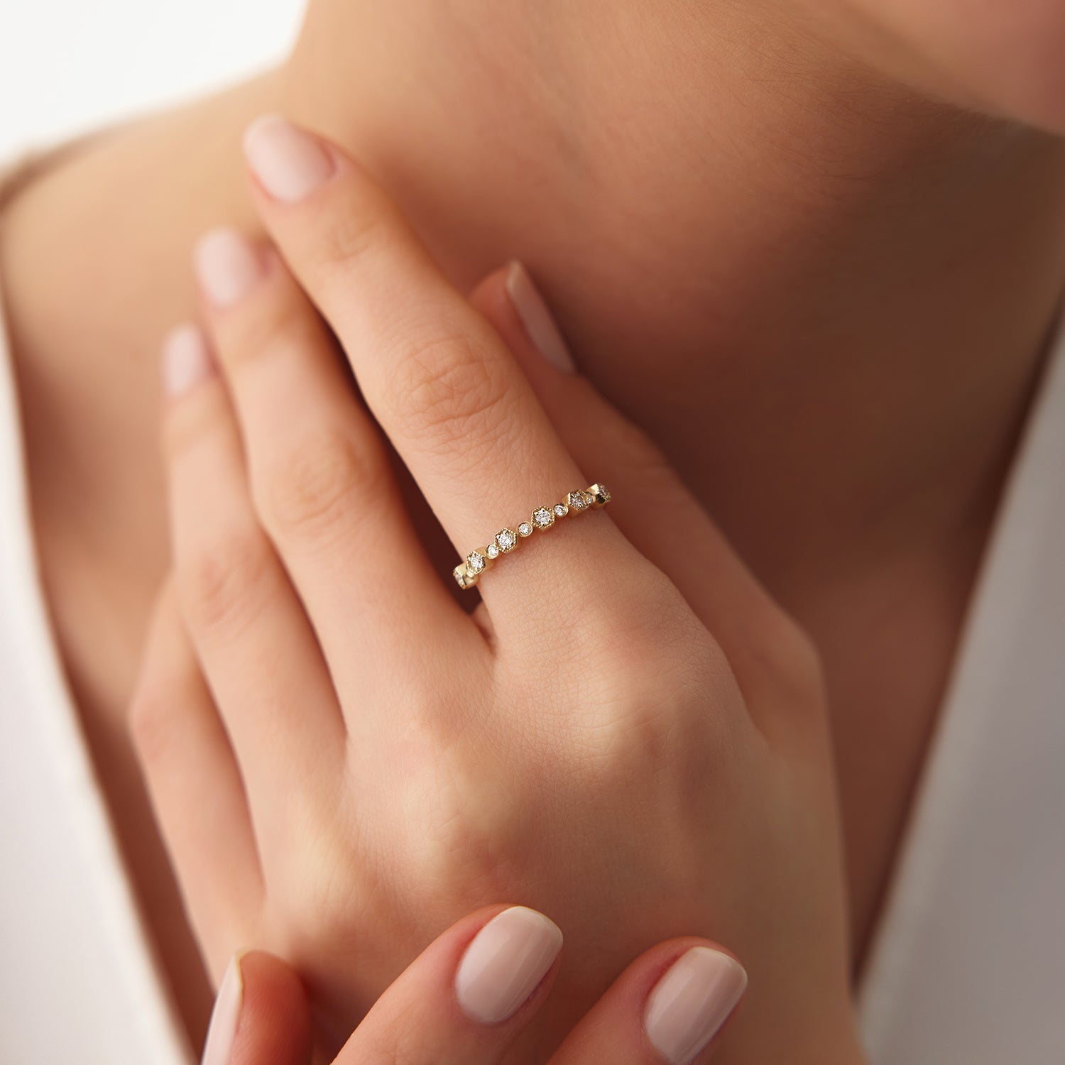 OBFJ1884 - 14K Gold Unique Diamond Anniversary Ring 5