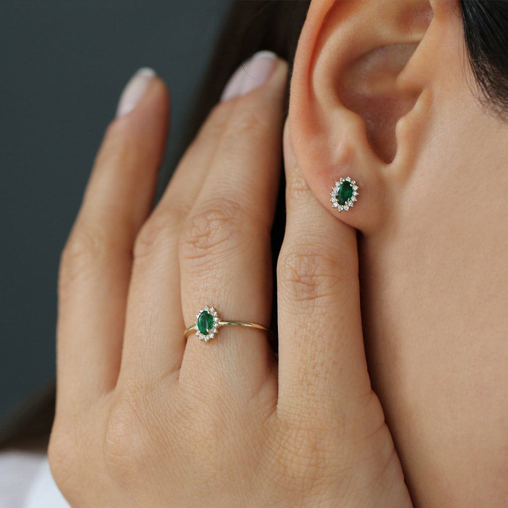 OBFJ2054 - 14k Emerald Ring with Halo Diamonds 4