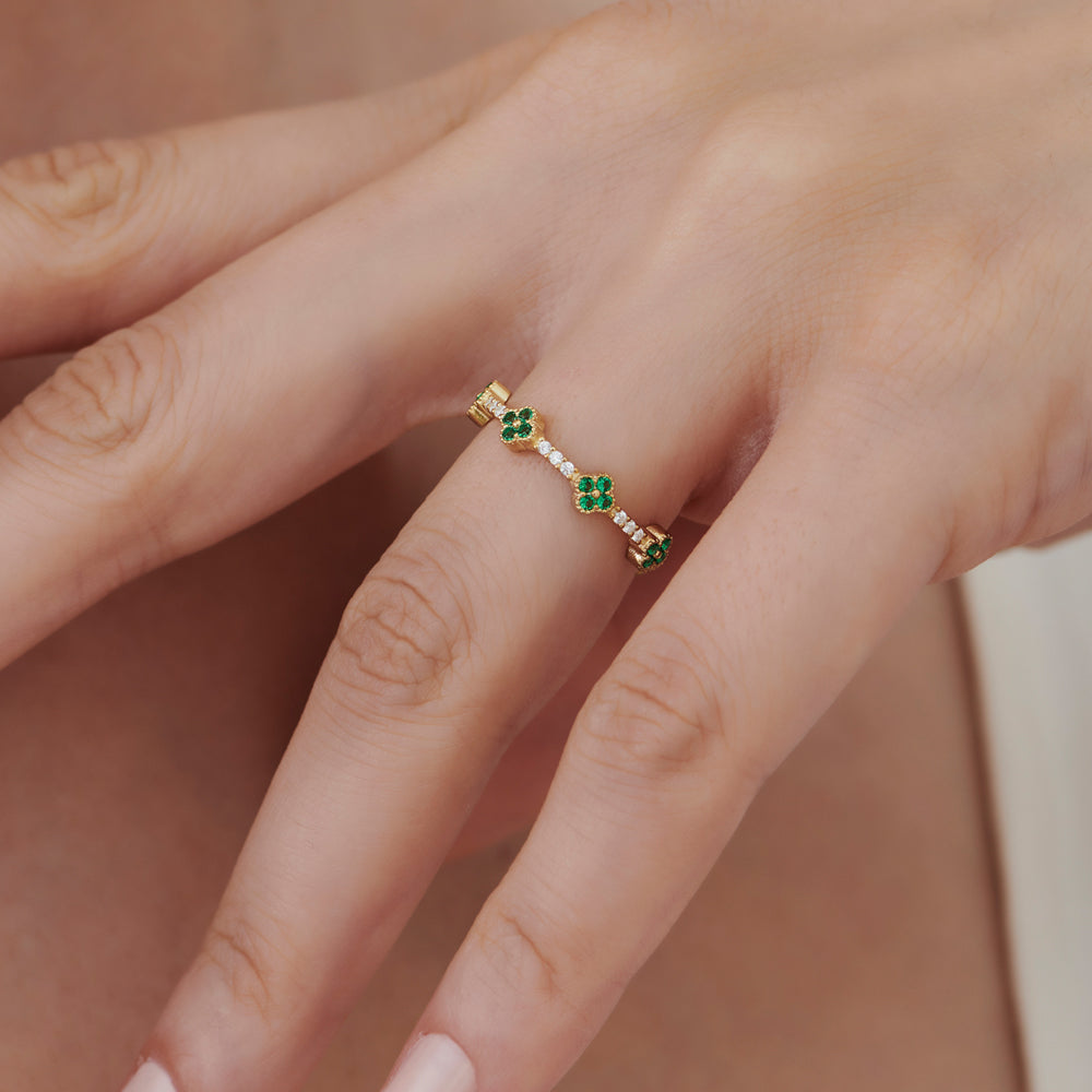 OBFJ1538 - 14k Full Eternity Clover Emerald and Diamond Ring 2