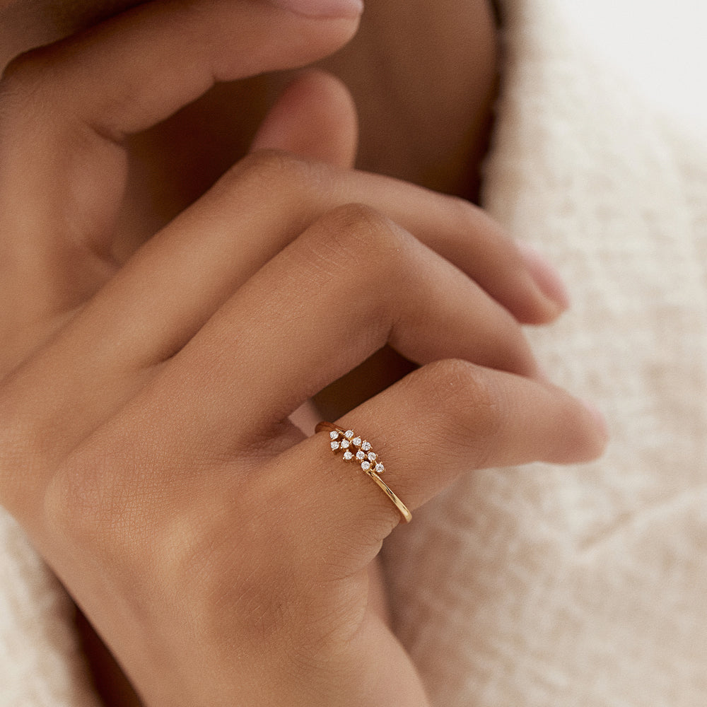 OBFJ1504 - 14k Mini Cluster Diamond Ring 4