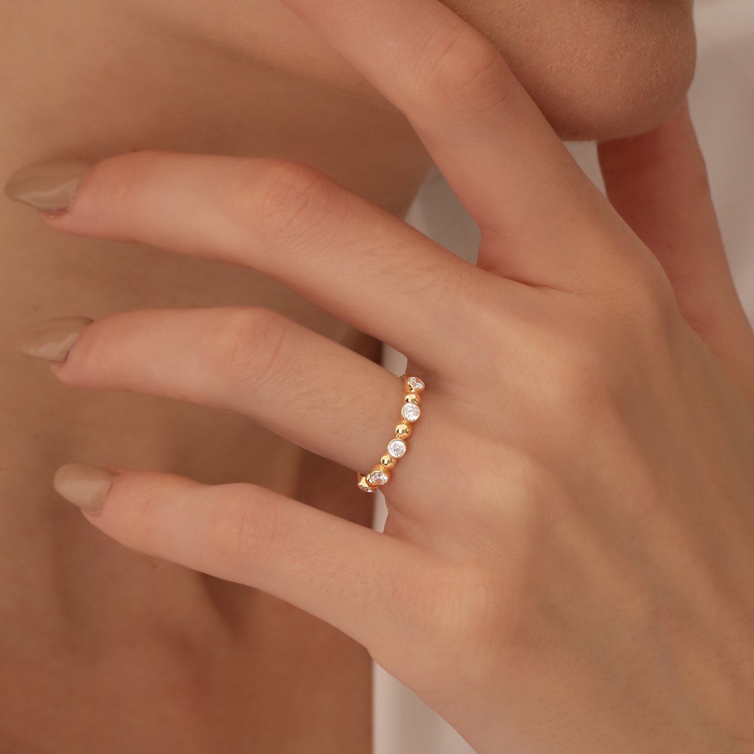 OBFJ1421 - 14k Alternating Beads & Bezel Setting Diamond Ring 4