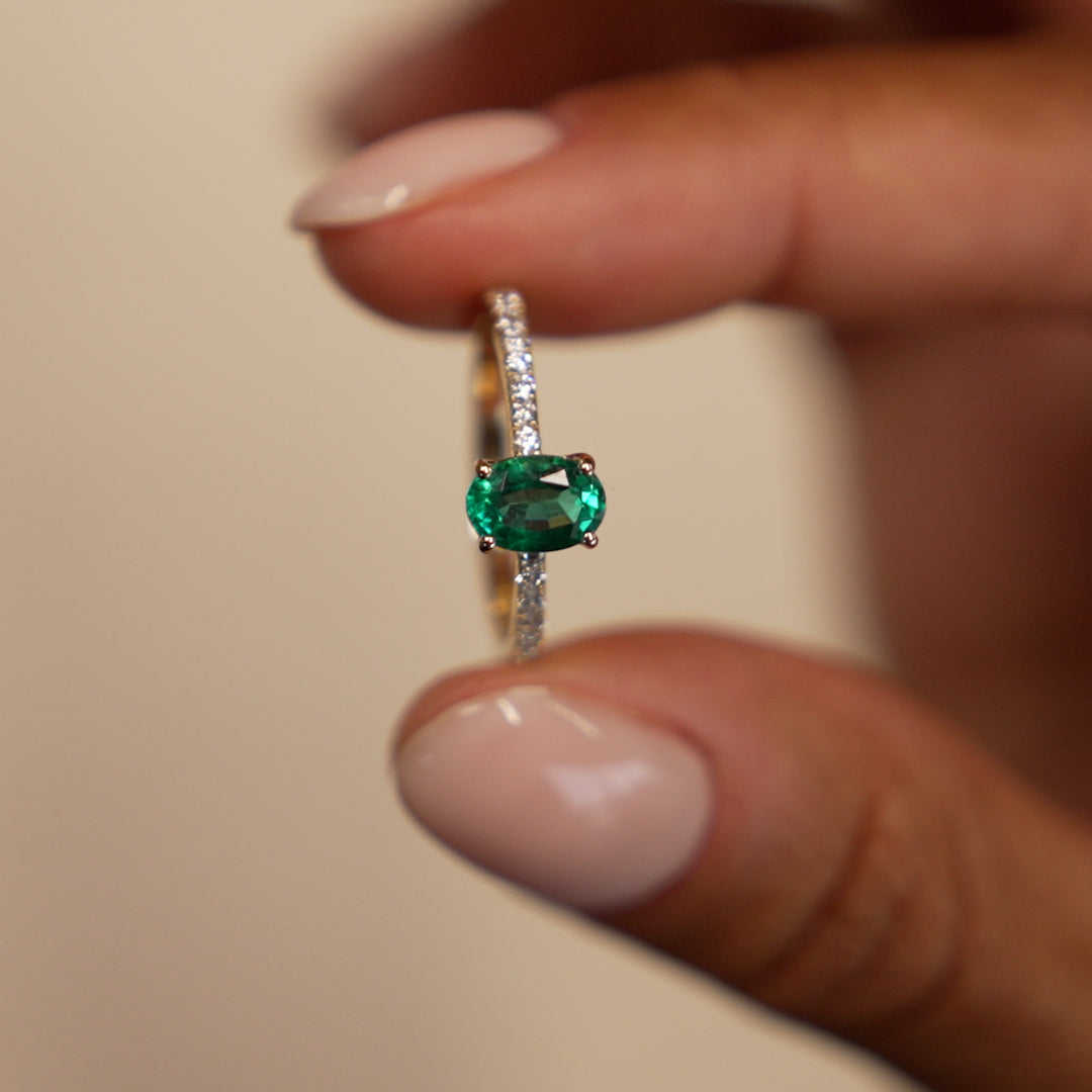 OBFJ0374 - 0.88 Ctw 14k Lab Grown Colombian Emerald and Diamond Ring - Eleni 4