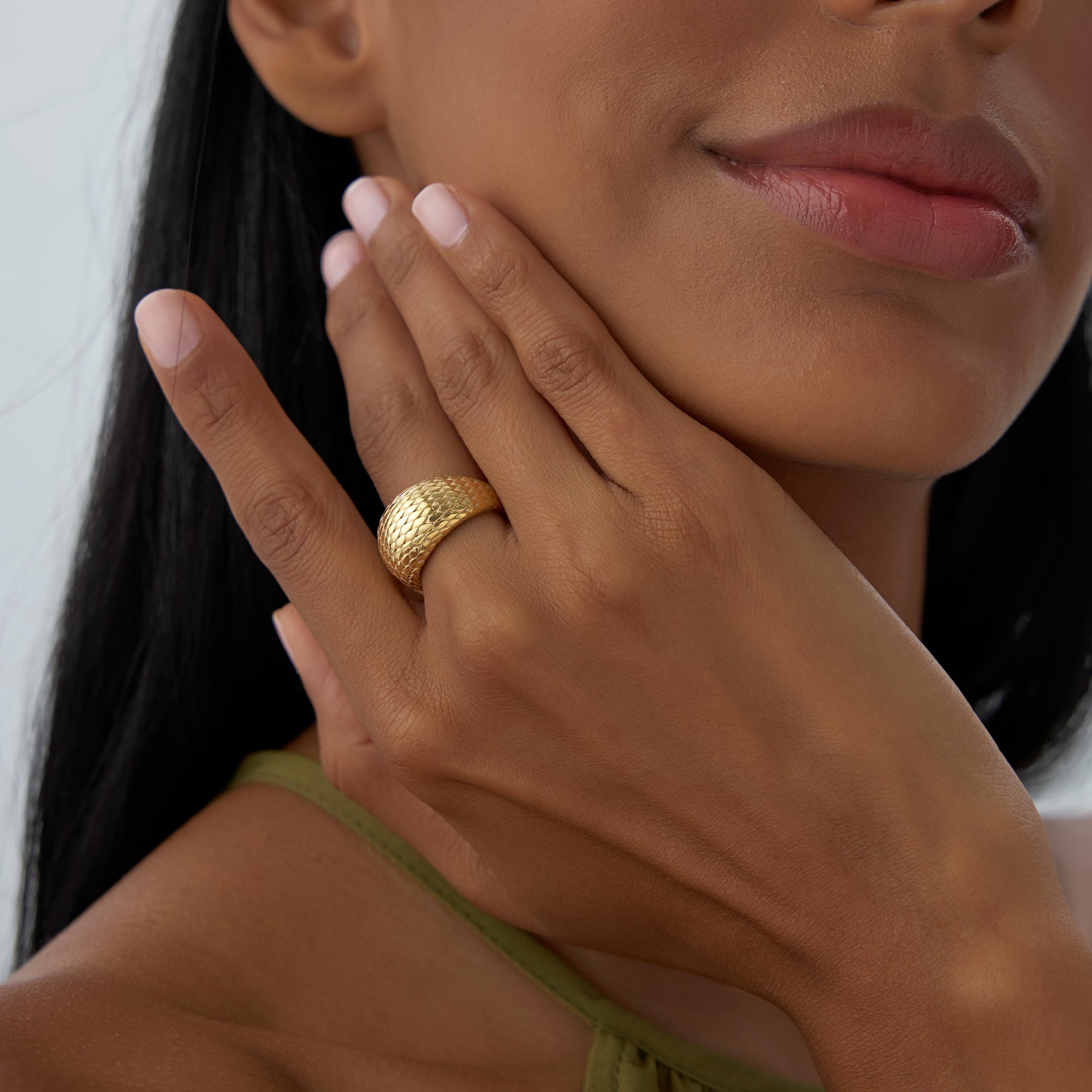 OBFJ0921 - 14K Chunky Snake Skin Texture Ring 3