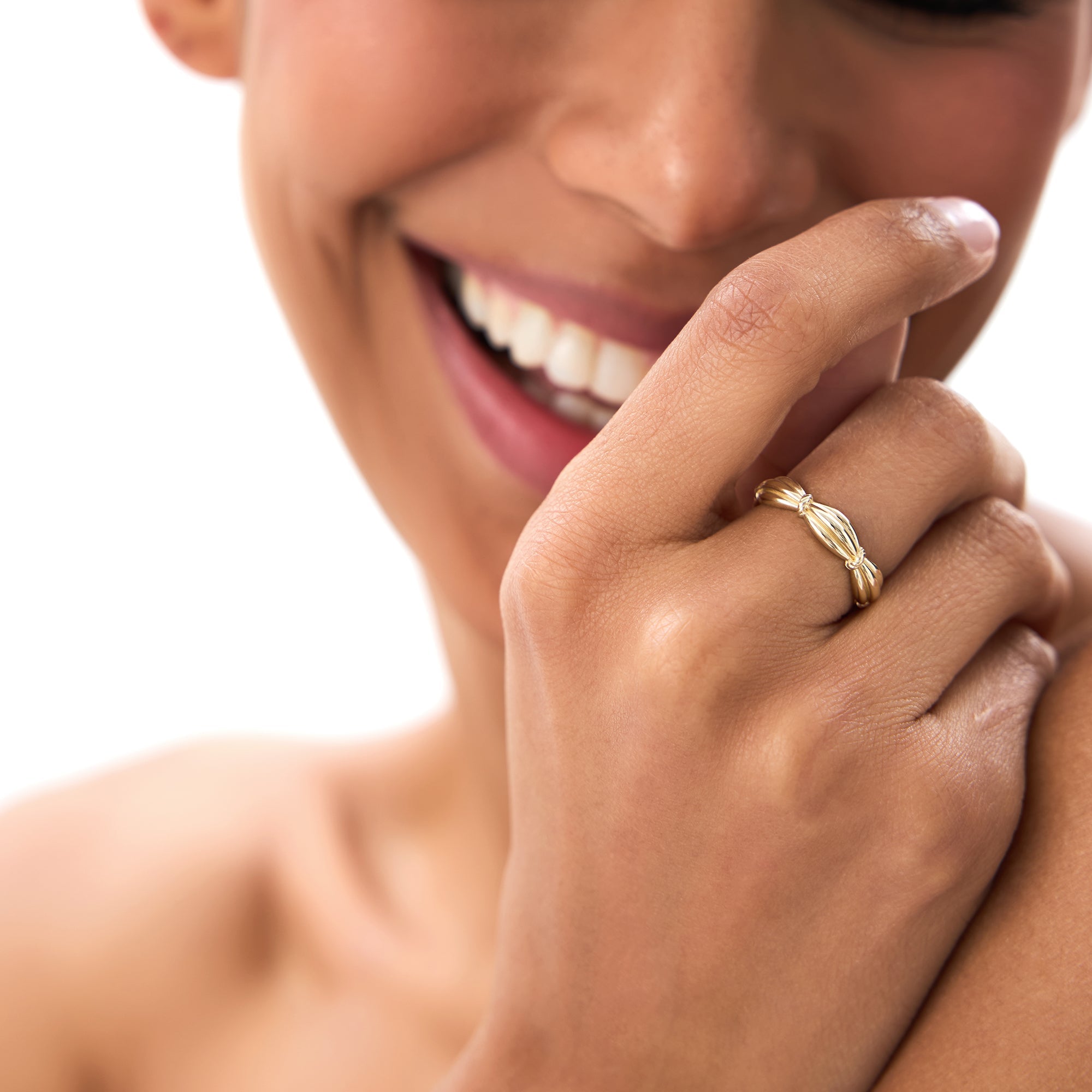 OBFJ0720 - 14k Gold Textured Knot Ring 3
