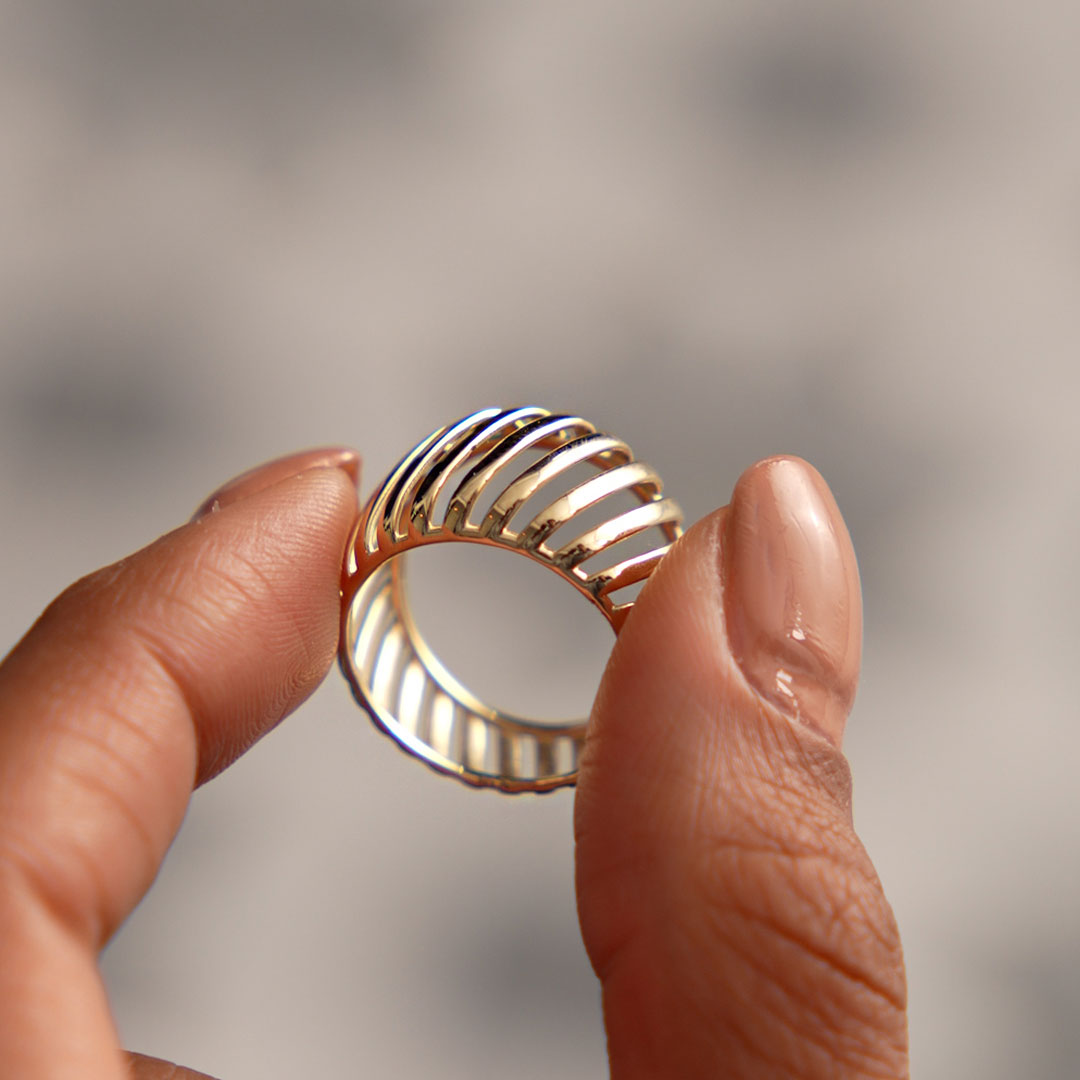 OBFJ0532 - 14k Gold Wide Cage Band Ring 3