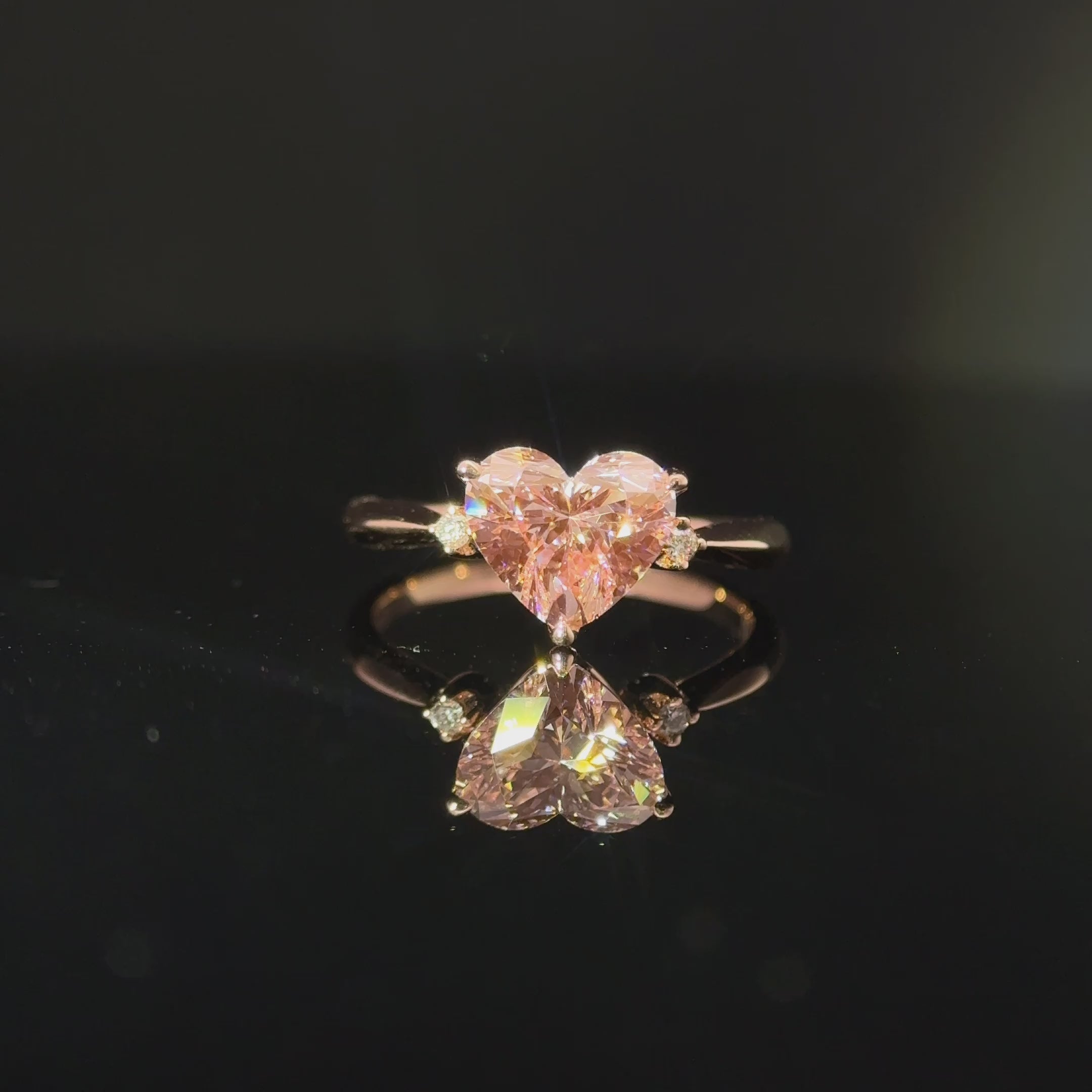 LGT1039 -  [戒托 Lamang] Side Stone Diamond Engagement Ring