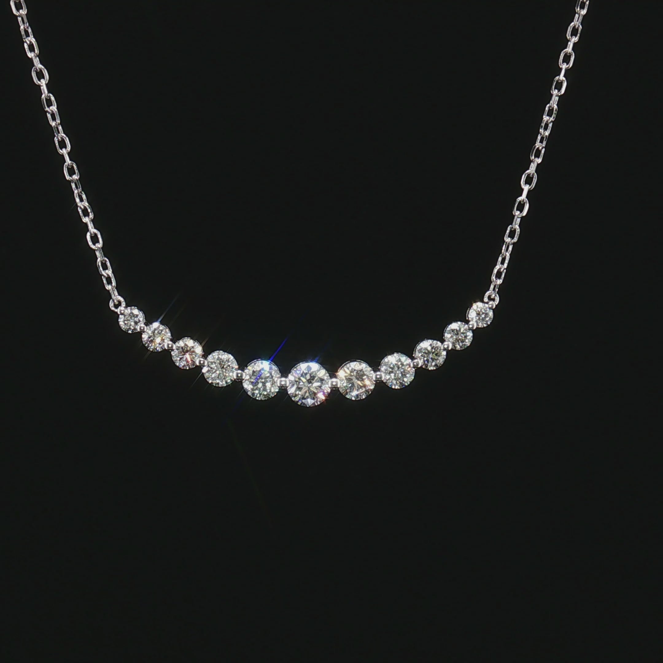 LC106 - Collier smile curve diamants pavé
