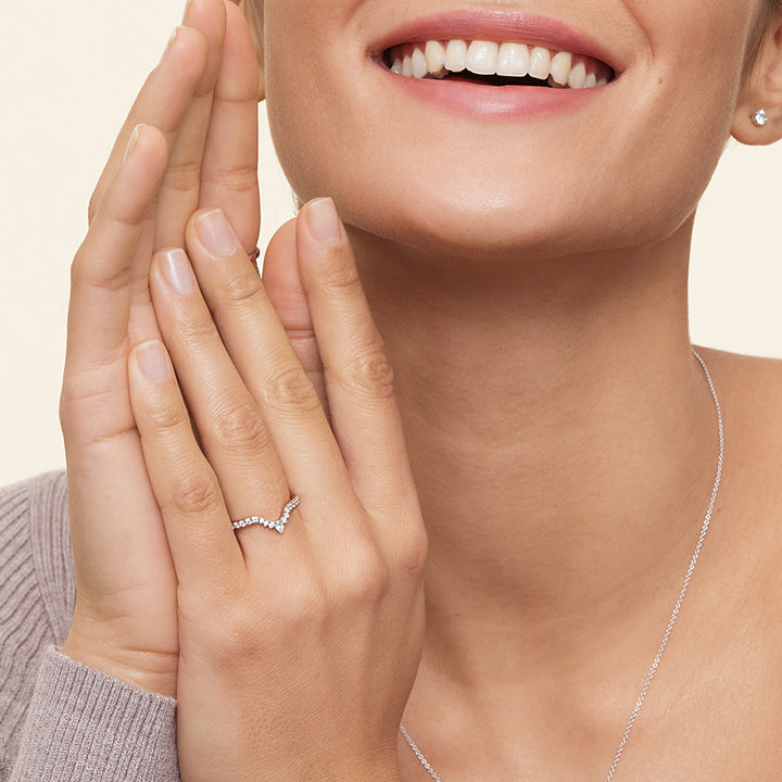 0.29CTW Luxe Lunette Diamond V Shape Wedding Band Ring - LR33 - Roselle Jewelry